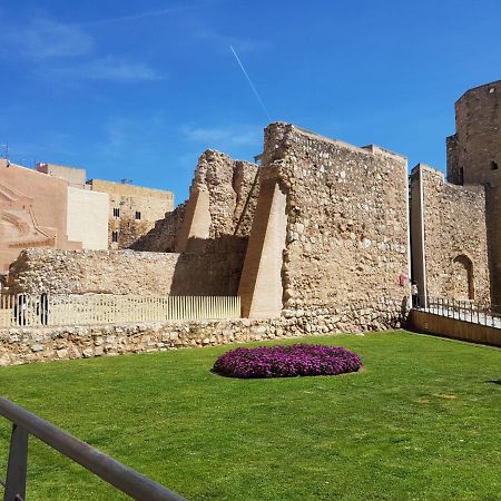 Exceptional Apartment In The Heart Of The City Tarragona Bagian luar foto